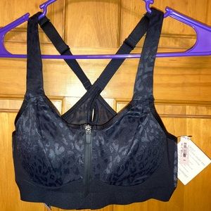 Victoria’s Secret Black Cheetah Knockout Sport Bra